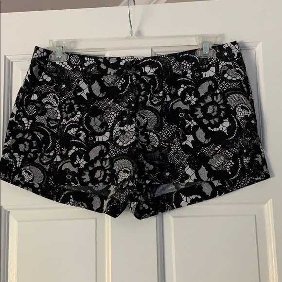Express black and white shorts - Picture 1 of 5